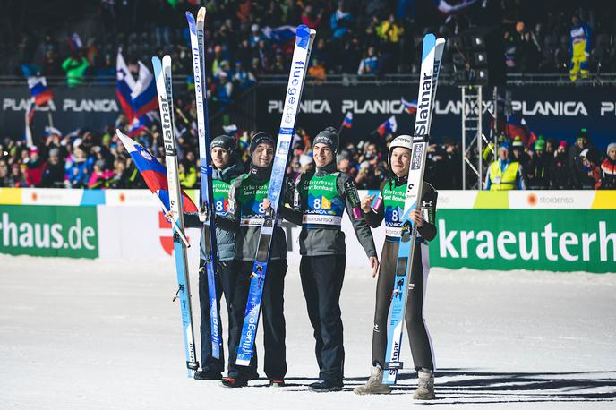 Anže Lanišek, Timi Zajc, Žiga Jelar, Lovro Kos, prvaki, Planica 2023 | Slovenski skakalci so ekipni svetovni prvaki. | Foto Grega Valančič/Sportida