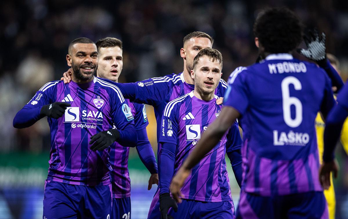 Maribor Domžale | Maribor je premagal Domžale z 2:1. Oba zadetka za vijolice je dosegel Hilal Soudani. | Foto Jure Banfi