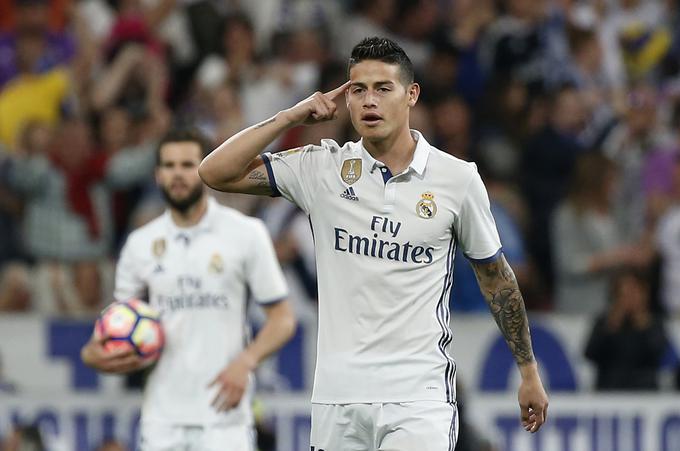 James Rodriguez je v obdobju, ko je Real že igral z igralcem manj, izenačil na 2:2 in spravil na noge Santiago Bernabeu. | Foto: Reuters