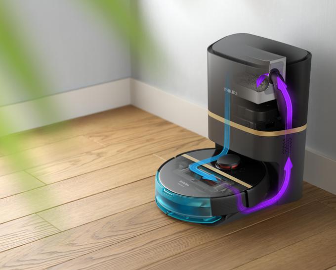 S tehnologijo DualWave robot sam poskrbi za praznjenje posode za prah. | Foto: Philips