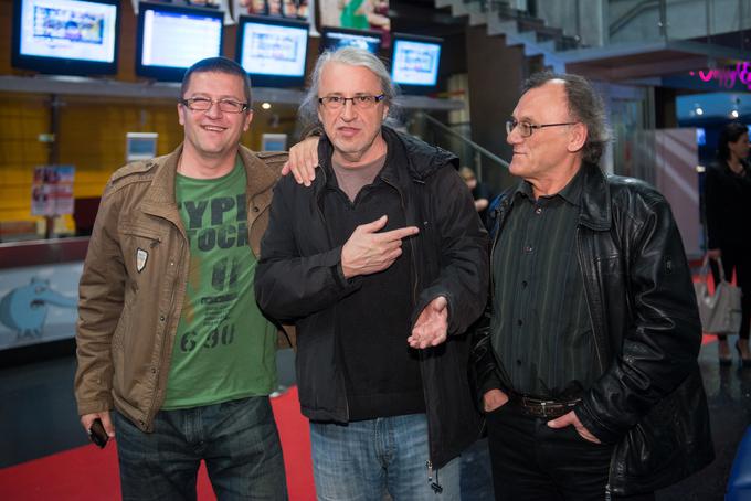 Morda je bil živčen tudi zato, ker so na premiero prišli trije največji filmski poznavalci v Sloveniji - Samo Rugelj, Marcel Štefančič in Zdenko Vrdlovec. | Foto: Bor Slana