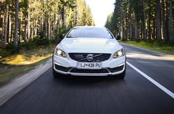 Volvo V60 cross country D3 – avtomobil za veliko udobnih kilometrov