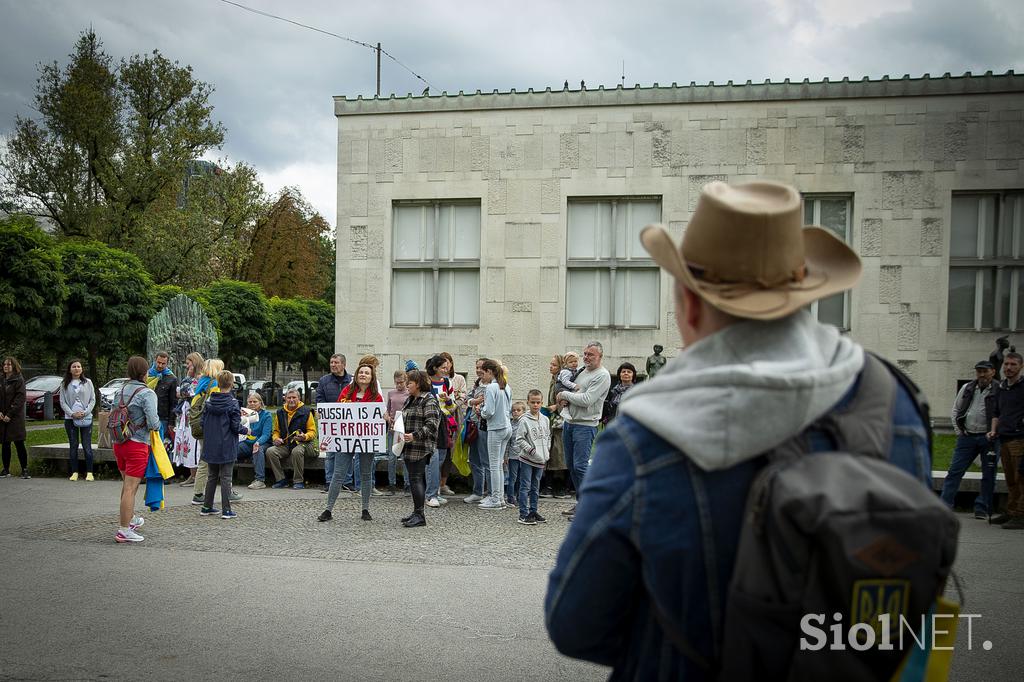 Shod v središču Ljubljane v podporo Ukrajini