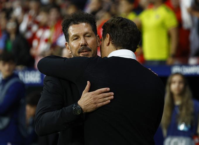 Stratega Diego Simeone in Edin Terzić se bosta znova srečala v torek, ko se bo o polfinalistu lige prvakov odločalo v Porurju. | Foto: Reuters