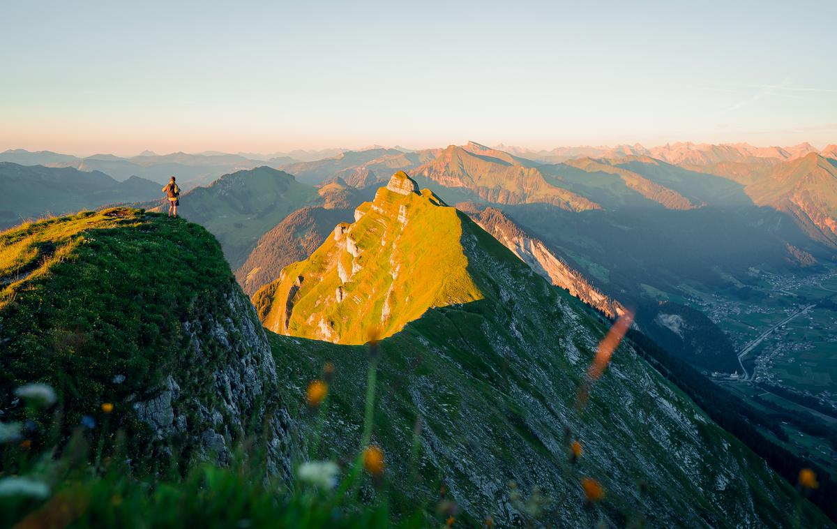 hribi, gore, pohodništvo, razgled | Foto Shutterstock