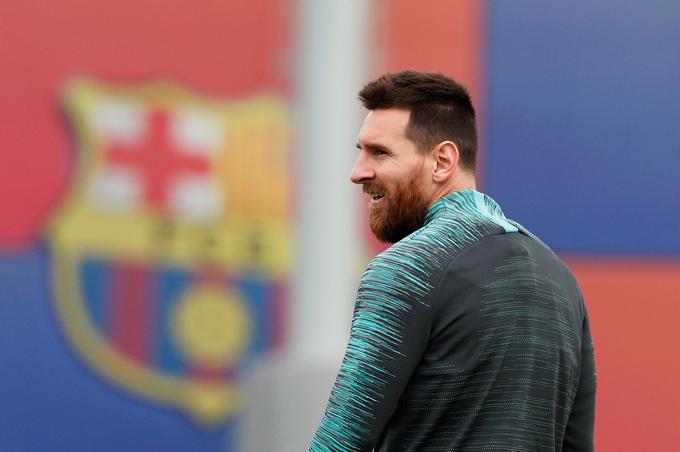 Lionel Messi je glede na stavnice prvi favorit za osvojitev letošnje zlate žoge. | Foto: Reuters