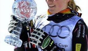 M. Shiffrin: Tina je videti kot izkušena najstnica