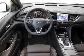 Opel insignia GSi