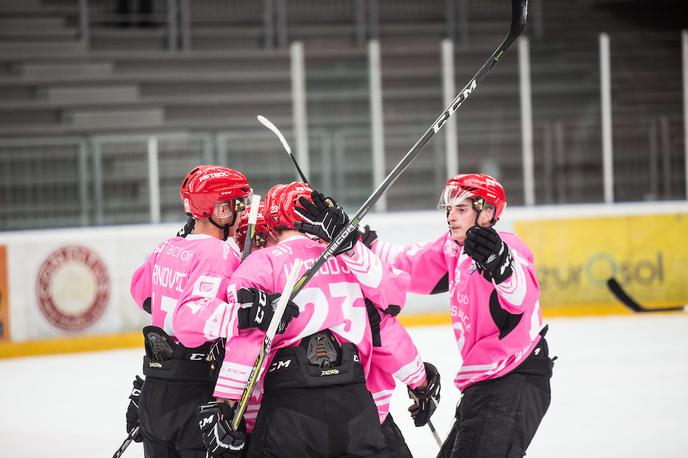 HDD Sij Acroni Jesenice - HC Pustertal - Aplska liga | Jeseničani so drugo ekipo Dunaja ugnali s 5:2 in vknjižili tretjo zmago sezone. Na računu imajo še dva poraza. | Foto Peter Podobnik/Sportida