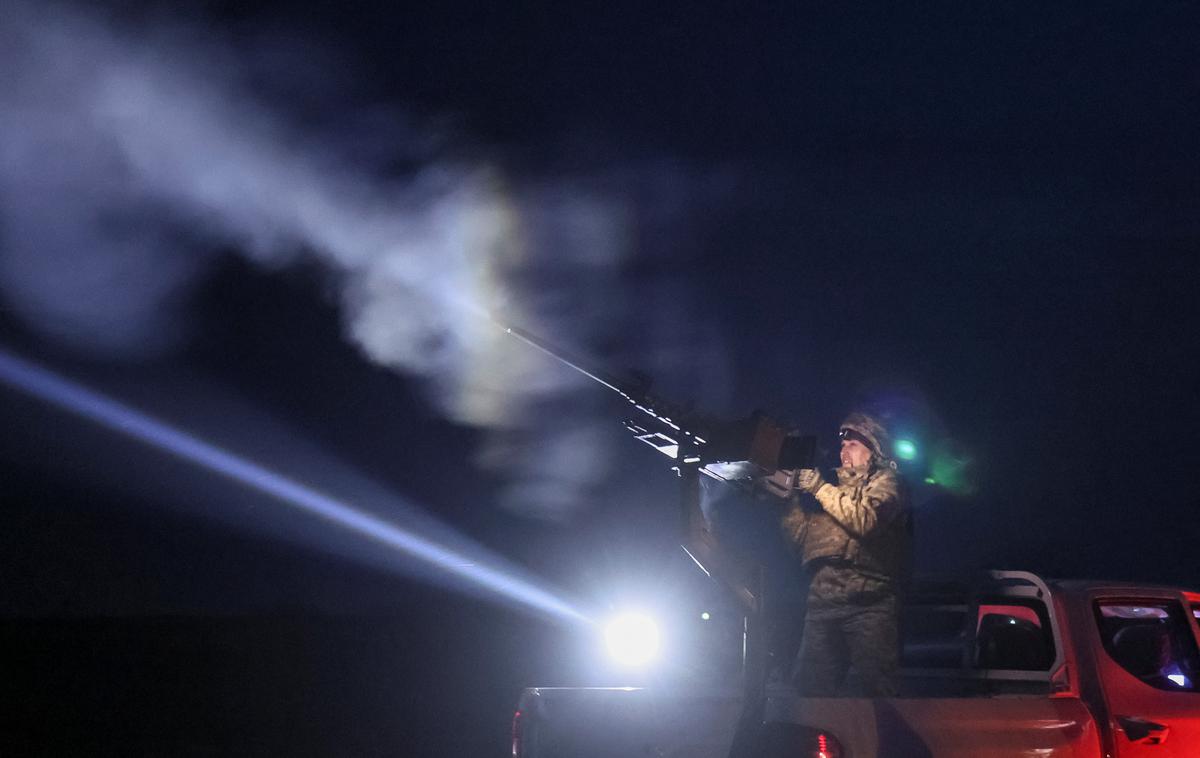 Ukrajina | Ukrajinska zračna obramba je sestrelila devet od 12 brezpilotnih letal tipa šahed, s katerimi je Rusija ponoči napadla več območij v državi. | Foto Reuters