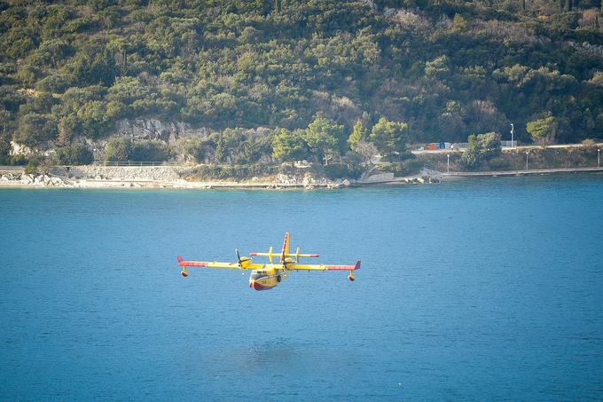 Canadair CL-415 - gašenje z letalom | Foto: Jure Gregorčič