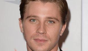 Garrett Hedlund bo kapitan Kljuka v filmu Pan