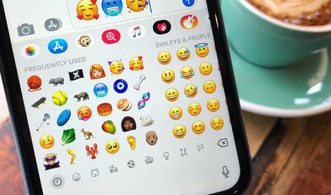 Ljudje se jezijo zaradi novih Applovih emojijev stopal