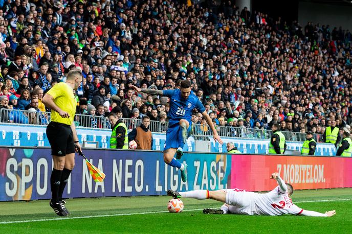 Prijateljska nogometna tekma: Slovenija - Črna gora, slovenska nogometna reprezentanca | Slovenija je v nedeljo v dobro obiskanih Stožicah, kjer se je zbralo več kot 11 tisoč ljubiteljev nogometa, premagala Črno goro (1:0). | Foto Matic Klanšek Velej/Sportida