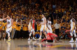 Golden State povedel z 2:0, James Harden padel na kolena (video)