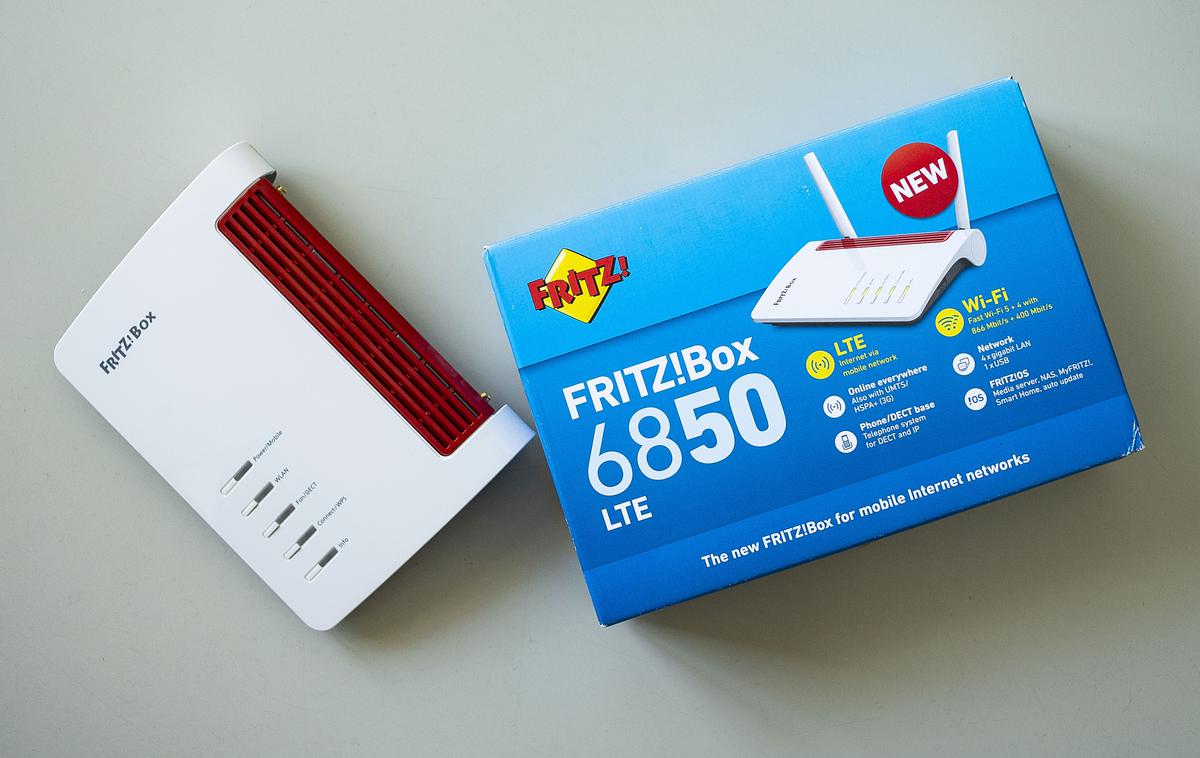 FRITZ!Box 6850 LTE, usmerjevalnik, router, širokopasovni dostop | Z vedno boljšo pokritostjo z mobilnimi omrežji 4G in vse ugodnejšimi tarifami za njihovo uporabo širokopasovni dostop ni več ekskluzivni privilegij stacionarnih (predvsem optičnih) omrežij. | Foto Ana Kovač