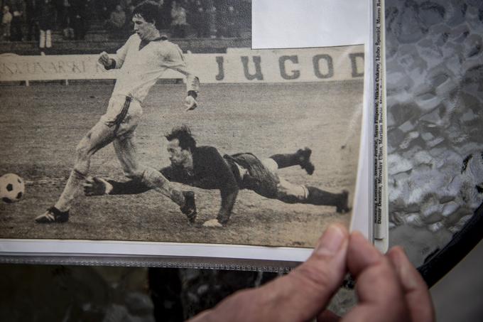 Njegova prva žena, kateri se zelo zahvaljuje, je v času njegove kariere beležila in zbirala medijske prispevke o njem ter jih arhivirala v dva albuma, polna nostalgije in dokazov o tem, kako imenitno kariero je imel Adrijan Fegic. Poročil se je dvakrat, s prvo ženo je ostal v dobrih odnosih, hčerka iz prvega zakona pa živi v Parizu. Bogate športne gene je podedovala njegova mlajša hčerka Nuša Fegic. Je večkratna slovenska reprezentantka v rokometu, danes pa kapetanka Mlinotesta, drugega najboljšega kluba v državi. | Foto: Osebni arhiv