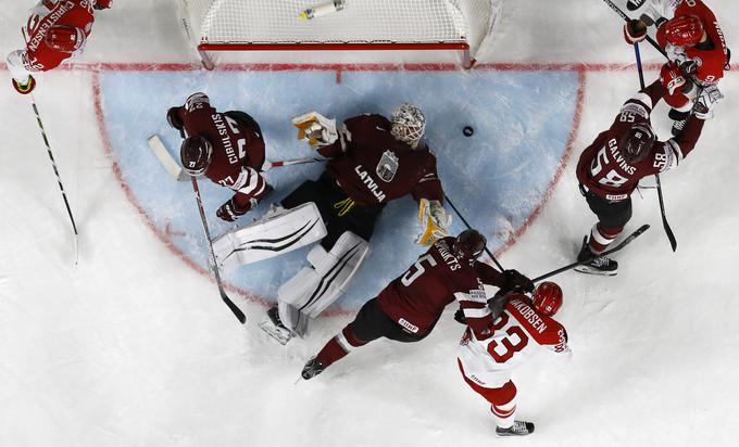 V Kölnu so Latvijci s 3:0 porazili Dance. | Foto: Reuters