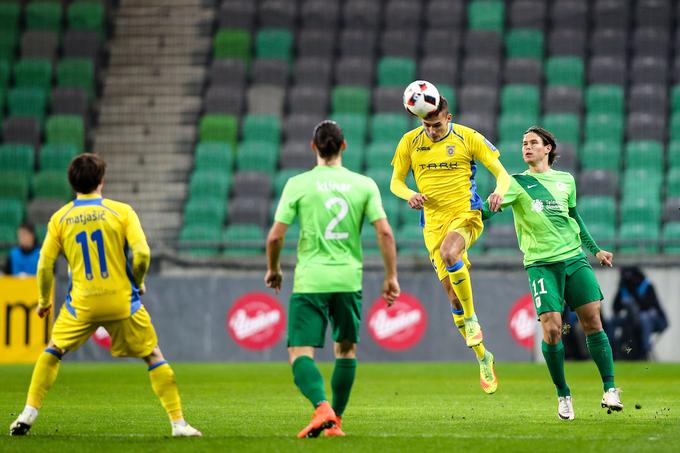 Nogometaši Olimpije so se po zmagi nad Domžalami in spodrsljaju Maribora v Kidričevem vrnili na vrh.  | Foto: Matic Klanšek Velej/Sportida