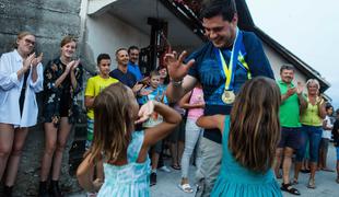 Slovenski šampion z lastno himno, ki je hvaležen tudi svojim kritikom #foto #video