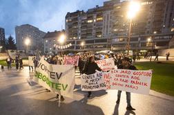 Ob odprtju Centra Rog protest nekdanjih rogovcev, posredovala je policija #foto #video