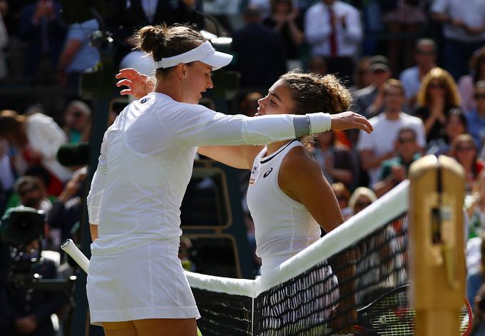 Krejčikova je zadržala stoodstotni izkupiček v velikih finalih, Paolinijeva pa je izgubila še drugega letos. | Foto: Reuters