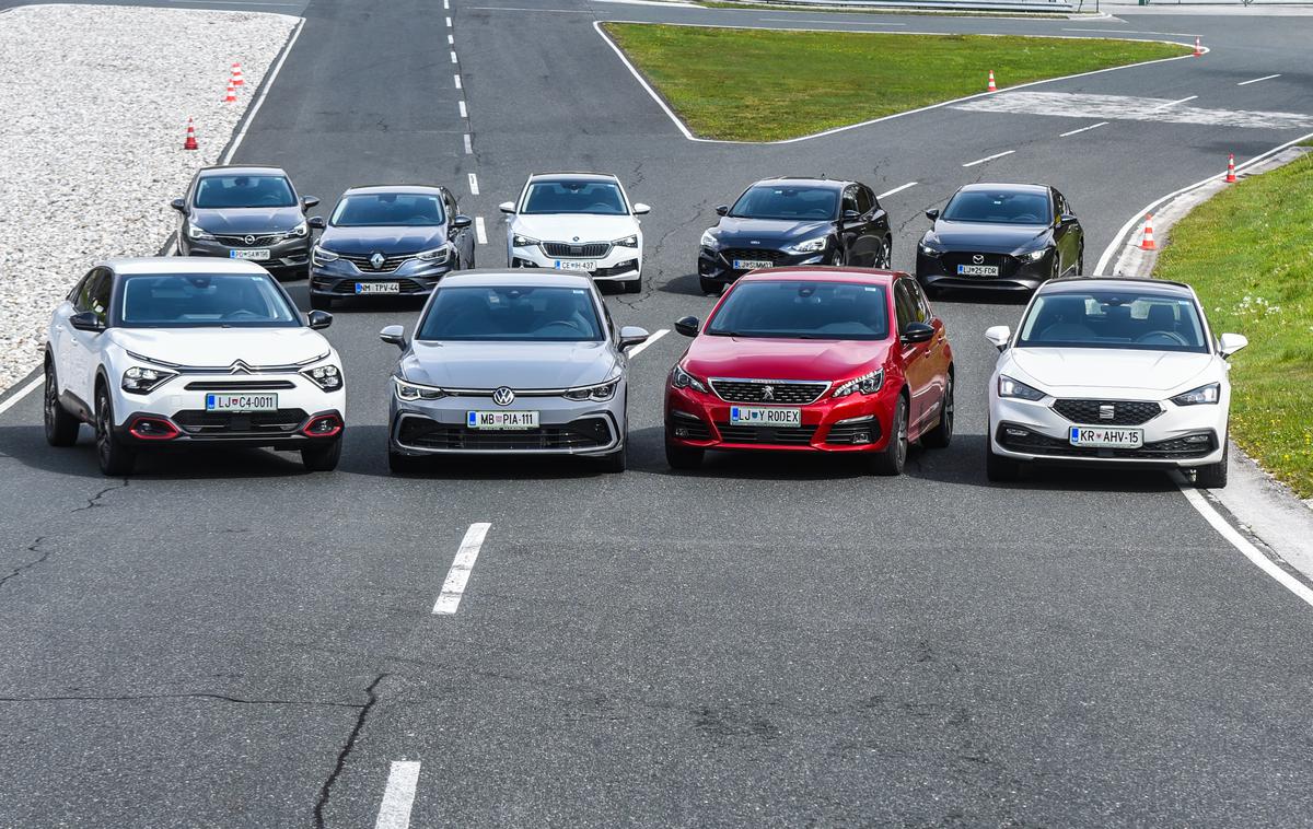 PRIMA test avtomobili | Na primerjalnem testu je devet avtomobilov. To so volkswagen golf, škoda scala, seat leon, mazda 3, ford focus, citroen C4, opel astra, renault megane in peugeot 308.  | Foto Gašper Pirman