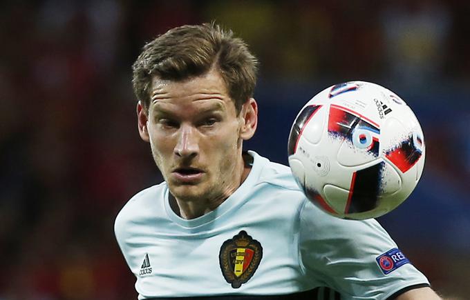 Osmoljenec Jan Vertonghen mora počivati vsaj šest tednov. | Foto: Reuters