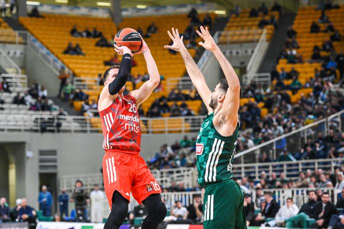 Panathinaikos Crvena Zvezda | PAO je pred na pol prazno dvorano premagal Crveno zvezdo. | Foto Guliver Image