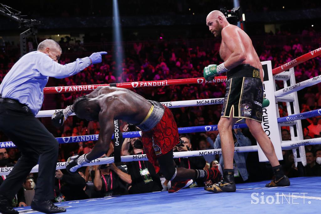 Tyson Fury : Deontay Wilder