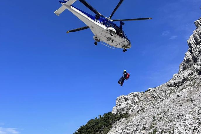 reševanje, gore | Jadralno padalko so rešili s pomočjo vrvne tehnike. | Foto GRS Radovljica