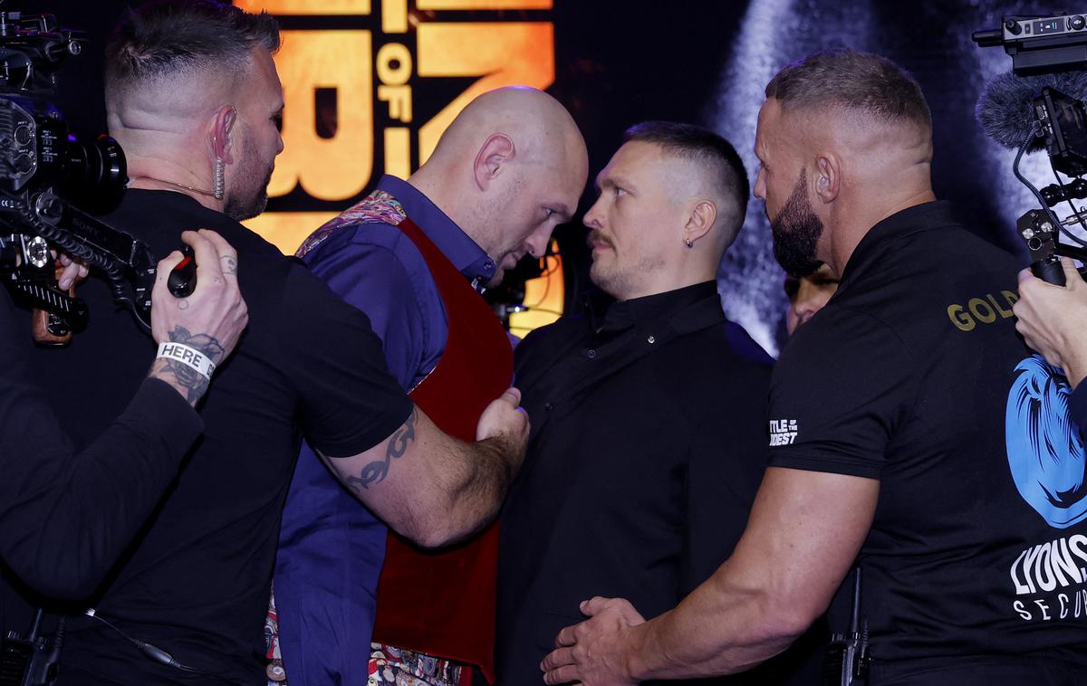 Tyson Fury - Oleksandr Usik | Že na prvem soočenju med Tysonom Furyjem in Oleksandrom Usikom je bilo napeto. | Foto Reuters