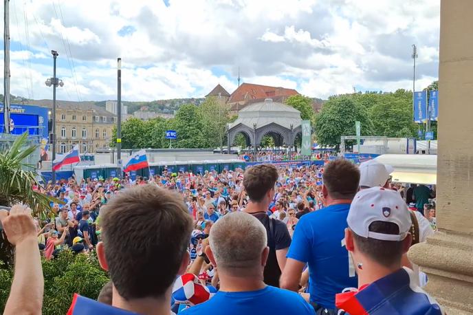 Slovenski navijači | Varnostni organi so na nemški meji zavrnili tri slovenske navijače s pripomočki za nasilno navijaško dogajanje. Fotografija je simbolična.  | Foto Rok Plestenjak