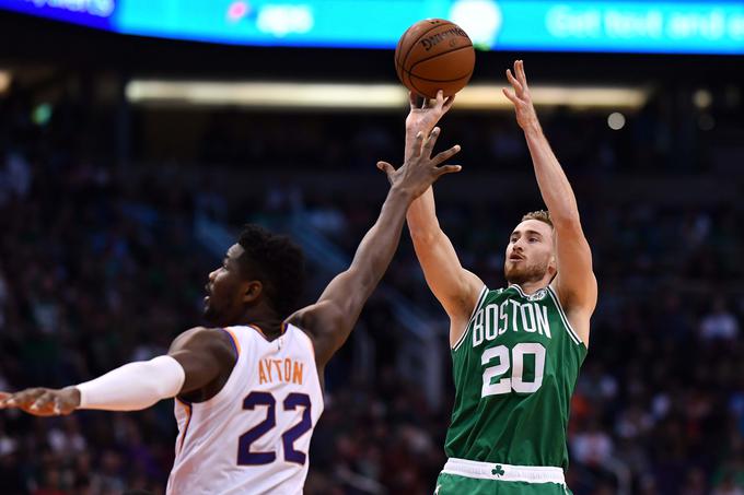 Gordon Hayward je na gostovanju v Arizoni dosegel osem točk, Deandre Ayton, ki kandidira za nagrado novinec leta, pa pri gostiteljih 14. | Foto: Reuters