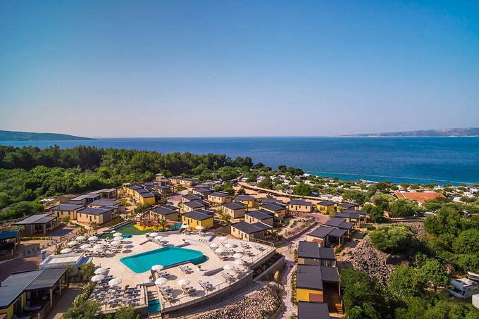 Odkritje prvi hrvaški eko camping resort s petimi zvezdicami na osupljivi lokaciji v bližini zgodovinskega mesta Krk.  | Foto: 