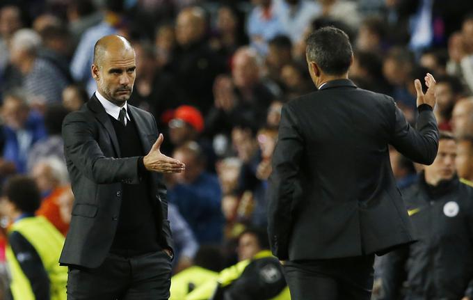 Guardiola je po dvoboju stanovskemu kolegu Luisu Enriqueju, s katerim si je pred leti v Barceloni delil slačilnico, čestital za zmago. | Foto: Reuters