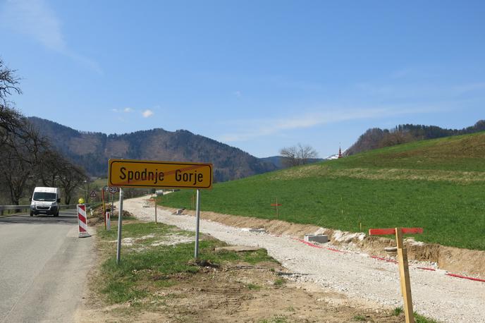 Spodnje Gorje | Po neuradnih informacijah naj bi šlo za odpadni material, ki nastaja pri podvrtavanju Radovne v Spodnjih Gorjah. Ugotovljeno je bilo že, da gre za bentonit s primešanimi polimeri. Fotografija je simbolična. | Foto STA