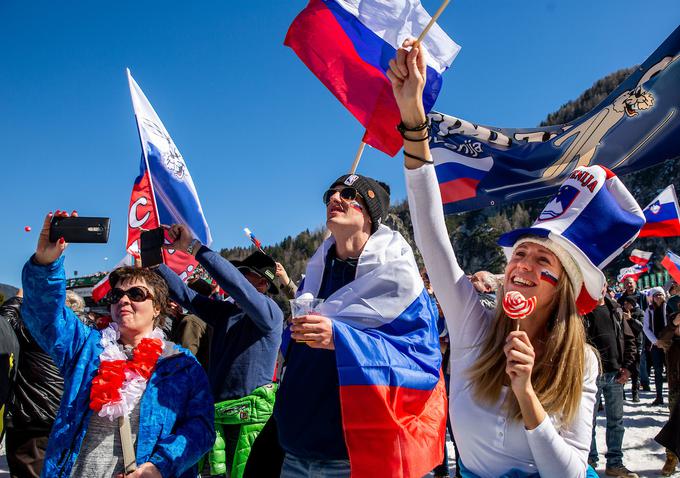 Obiskovalci Planice so letos užival v "božanskem" vremenu. | Foto: Maša Kraljič/Sportida