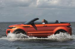 Land rover evoque cabriolet – pionir brez strehe v pol metra globoko vodo