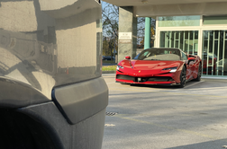 Tako je v Ljubljani zagrmel ferrari za 800 tisočakov #video