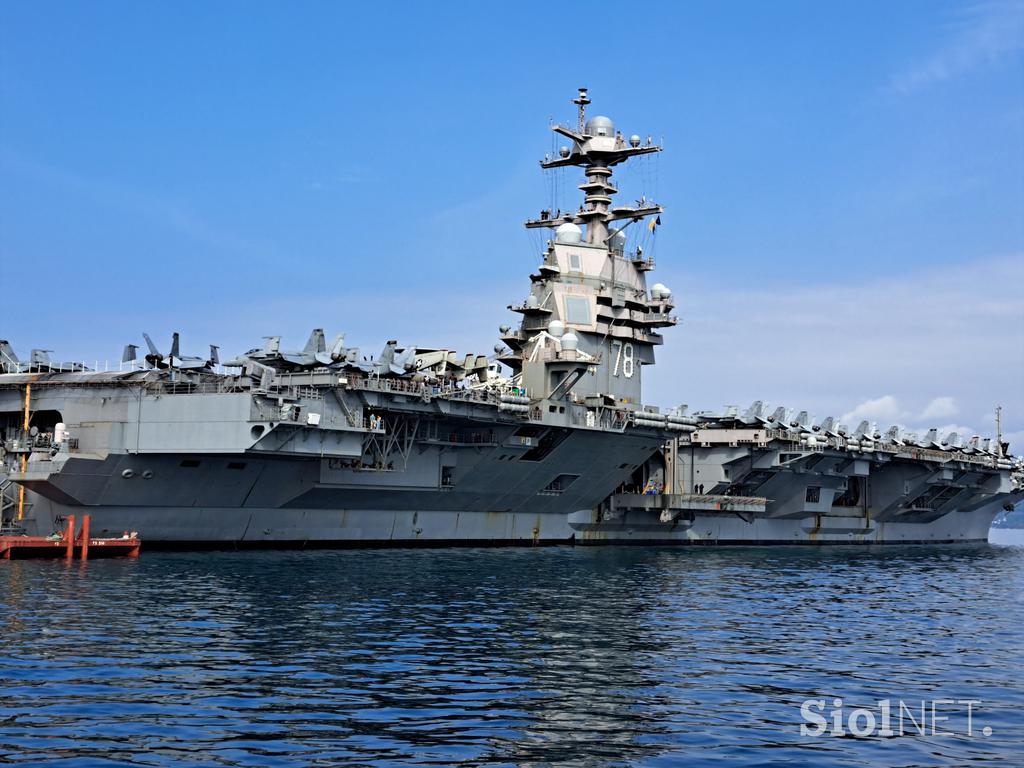 letalonosilka USS Gerald R. Ford