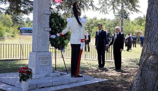 Pahor in Mattarella položila venca k spomenikoma v Bazovici #foto #video