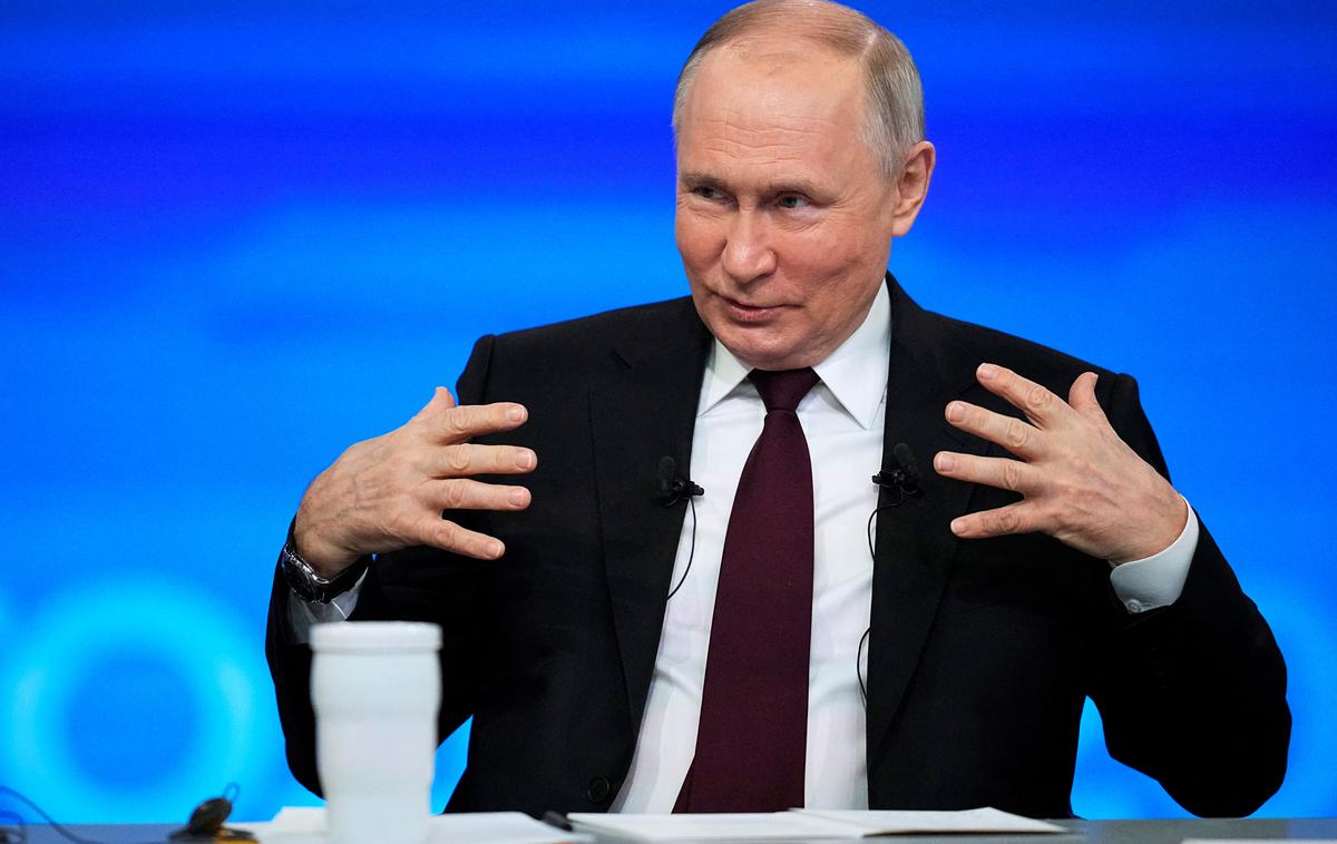 Vladimir Putin | Le še kakšen izjemen dogodek ali skoraj neverjetno presenečenje lahko Vladimirju Putinu prepreči peti predsedniški mandat. | Foto Reuters