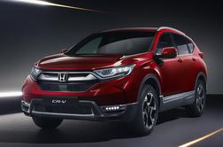 Nova honda CR-V: prvič hibrid in sedem sedežev