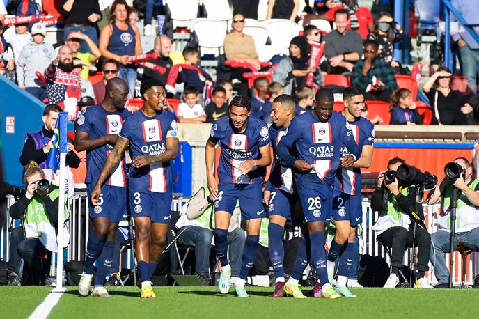 PSG | Nogometaši PSG so na zadnji tekmi pred premorom s 5:0 odpravili Auxerre. | Foto Guliverimage