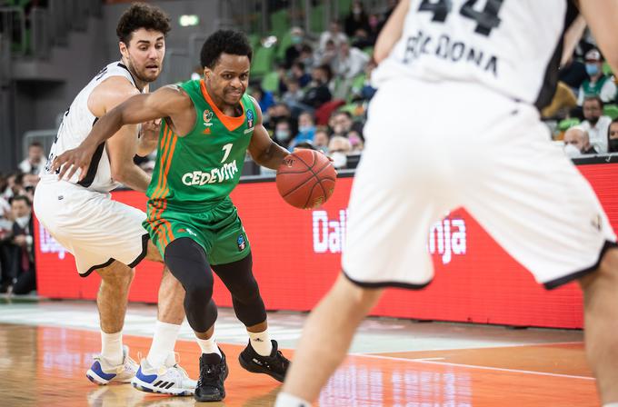 Yogi Ferrell se je izkazal na drugi tekmi v dresu Cedevite Olimpije. Dosegel je 24 točk, z 11 asistencami pa je vknjižil dvojnega dvojčka. | Foto: Vid Ponikvar