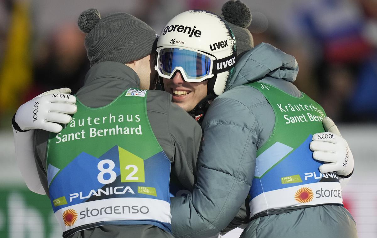 Slovenci, ekipna tekma, Planica 2023 |  Mednarodna smučarska zveza pripravlja novo tekmovanje, ki bo združevalo toliko športnikov, kot jih ni še nobeno: ob olimpijskih in neolimpijskih disciplinah bodo sodelovali tudi parašportniki. | Foto Guliverimage