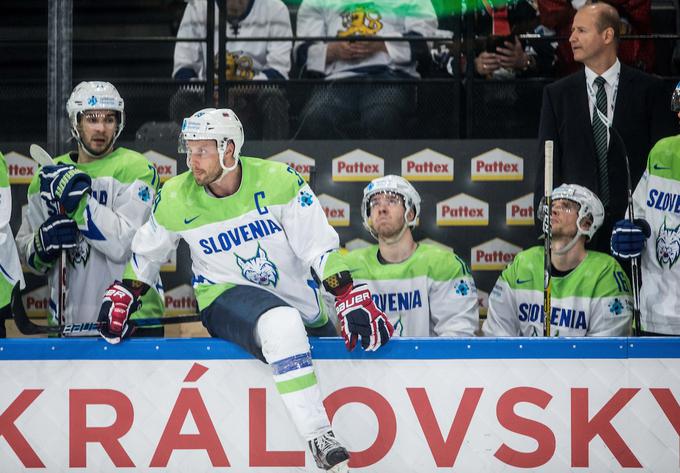 "Če so v klubih neki razumni ljudje, potem bi se morale stvari rešiti, razviti v pravo smer," o tem, dabi liga KHL tujcem onemogočila nastop na OI pravi nekdanji hokejist. | Foto: Vid Ponikvar