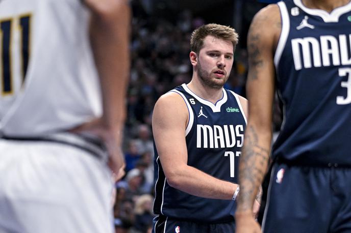 Luka Dončić | Luka Dončić je dosegel 42 točk, ob tem zbral še 9 asistenc in 8 skokov, vendar moral priznati poraz Boston Celtics. | Foto Reuters