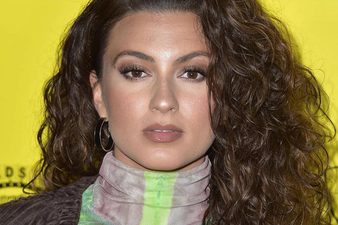 Tori Kelly | Pevka Tori Kelly je v nedeljo omedlela, zdravniki pa so ji odkrili več krvnih strdkov v nogah in pljučih. Njeno zdravstveno stanje naj bi se v zadnjih dneh izboljšalo, a še vedno ostaja resno. | Foto Guliverimage